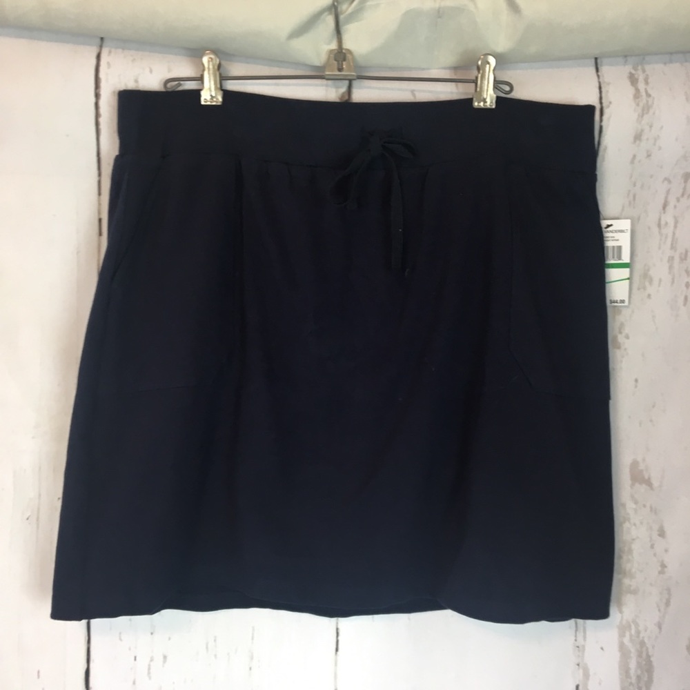 Gloria Vanderbilt Skort